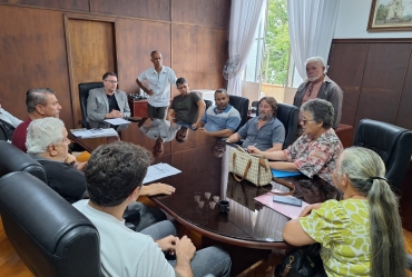 Prefeito Roberto Araujo recebe demandas de moradores da região da Represa