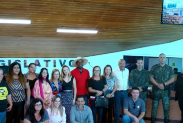 Vereadores protocolaram o projeto de lei que cria o Conselho Municipal do Bem-Estar dos Animais em Avaré