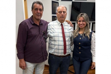 Veículo da ONG Amor de Quatro Patas sem condições compromete resgates em Avaré