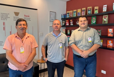Secretário de Indústria e Comércio visita unidade avareense da Melitta