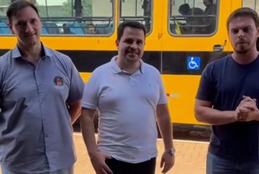 Prefeitura de Coronel Macedo disponibiliza transporte escolar gratuito para crianças da rede municipal