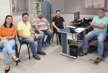 Prefeitura de Cel Macedo fortalece parceria para  geração de empregos no Frigorífico Frijob Bergamini