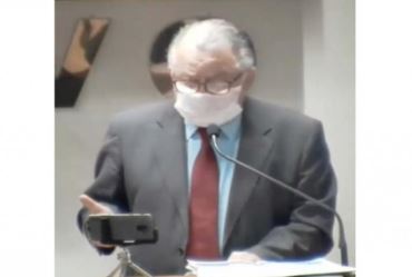 Ernesto fala de penhora de bens do ex-prefeito Joselyr Silvestre