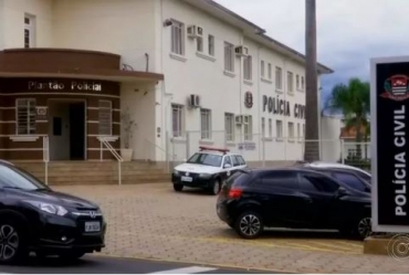 Suspeito de abusar de menina de 8 anos se entrega à Polícia em Avaré; mãe é acusada de favorecer o crime