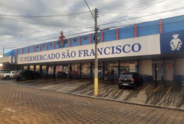 Urgente!!  Mercados ingressam com medida judicial e conseguem liminar em Fartura