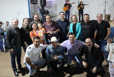 Taguaí comemora o Dia do Trabalhador com Show de Prêmios