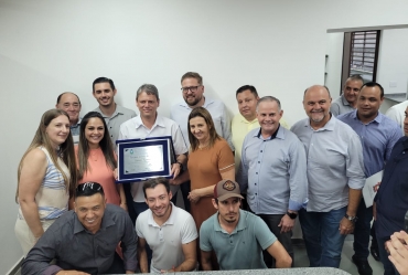 Taguaí recebe Tarcísio e ganha investimento em educação